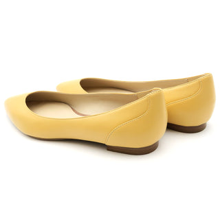 Emilia ballerina in ambra leather, minimalist design